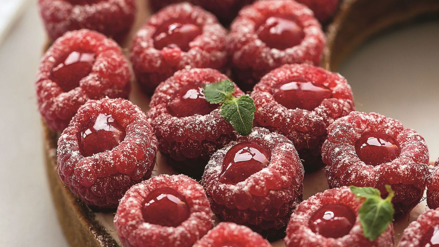 La tarte aux framboises de la Pâtisserie Cyril Lignac