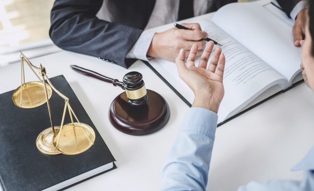 Pourquoi faire appel aux services d’un avocat spécialisé en droit du travail?